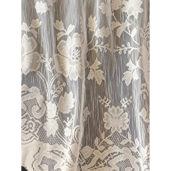 White Floral Lace Window Valance Curtain Scalloped Edge 53" W x 31" L  Polyester - Picture 3 of 8
